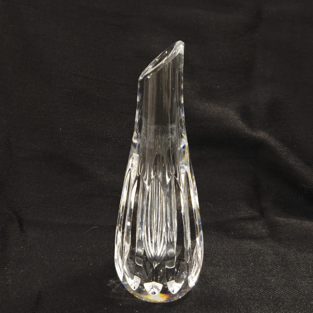 Baccarat Mid-Century Modern Crystal Albane Teardrop Bud Vase - Picture 6 of 8